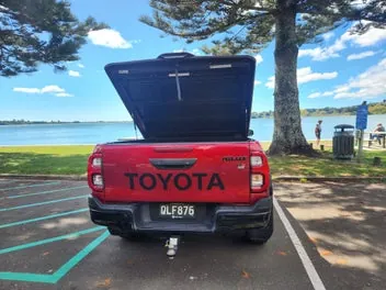 Toyota Hilux 2024 photo 4