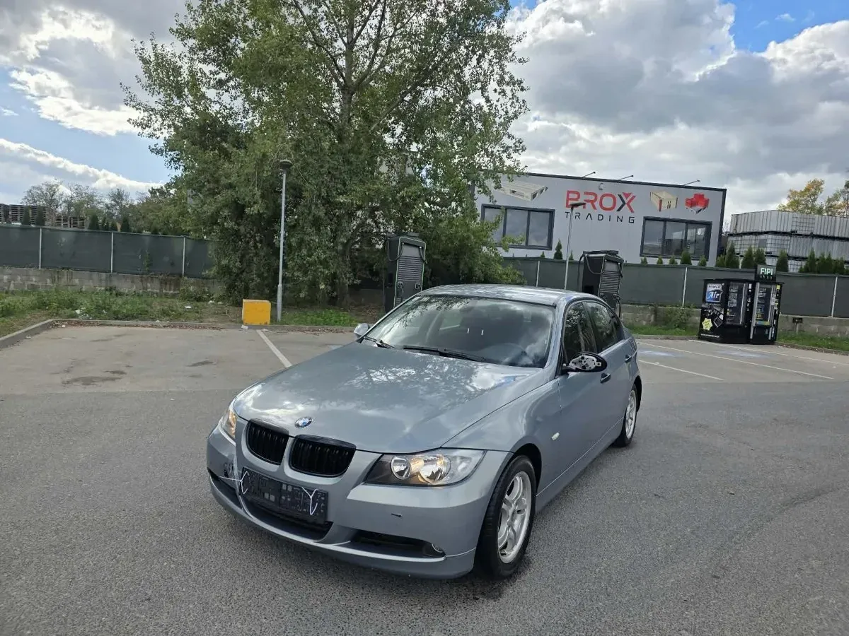 BMW 3 Series 2005 photo 3