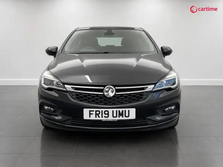 Vauxhall Astra 2019 photo 2