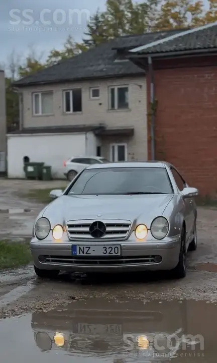 Mercedes-Benz Clk320