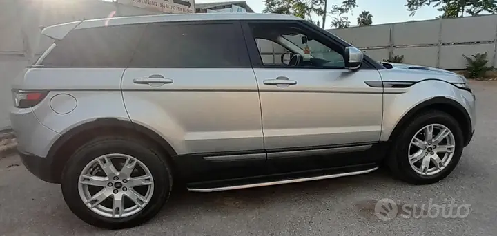Land Rover Range Rover Evoque 2012 photo 3