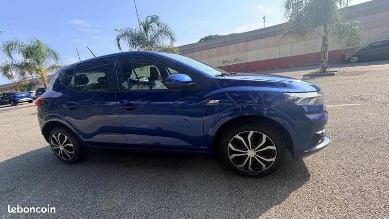 Dacia Sandero 2022 photo 2