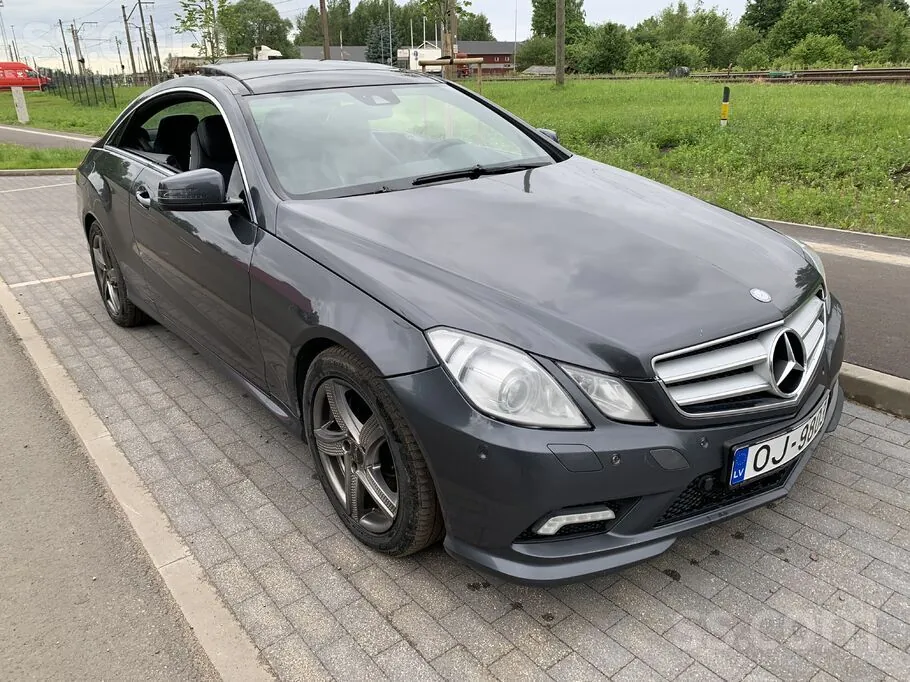 Mercedes-Benz E350 2010 photo 3