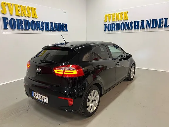 Kia Rio 2015 photo 5