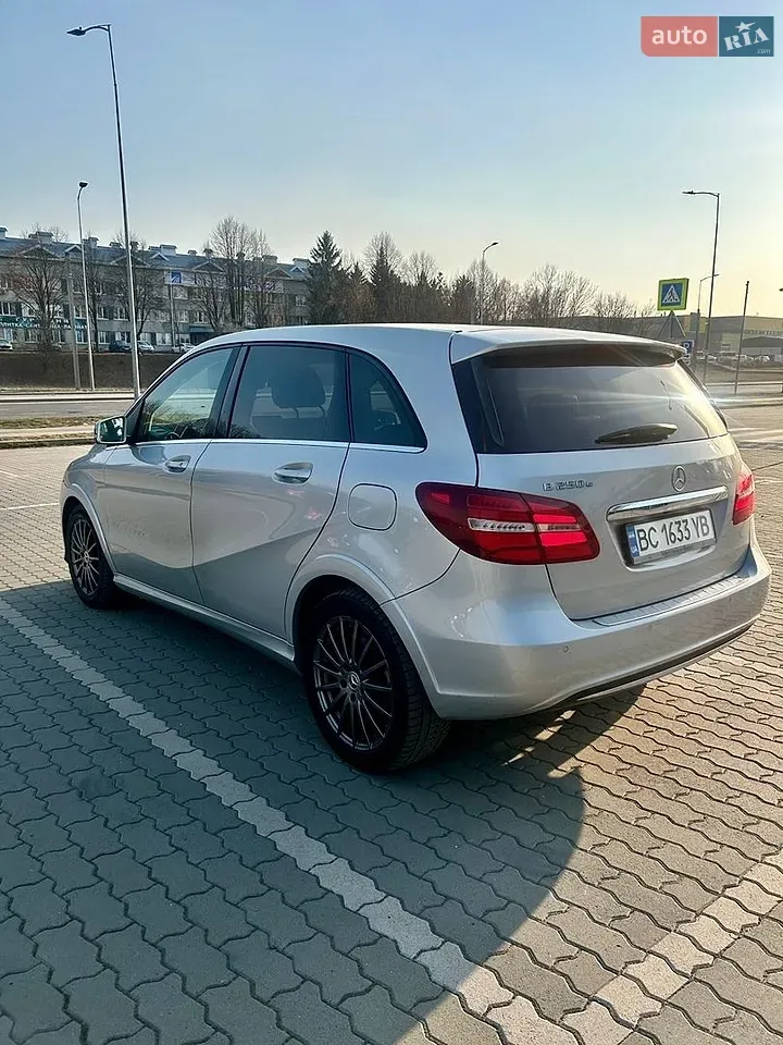 Mercedes-Benz B-Class 2017 photo 4