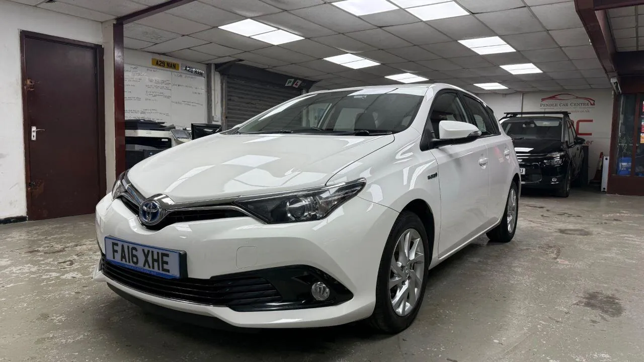 Toyota Auris 2016 photo 4