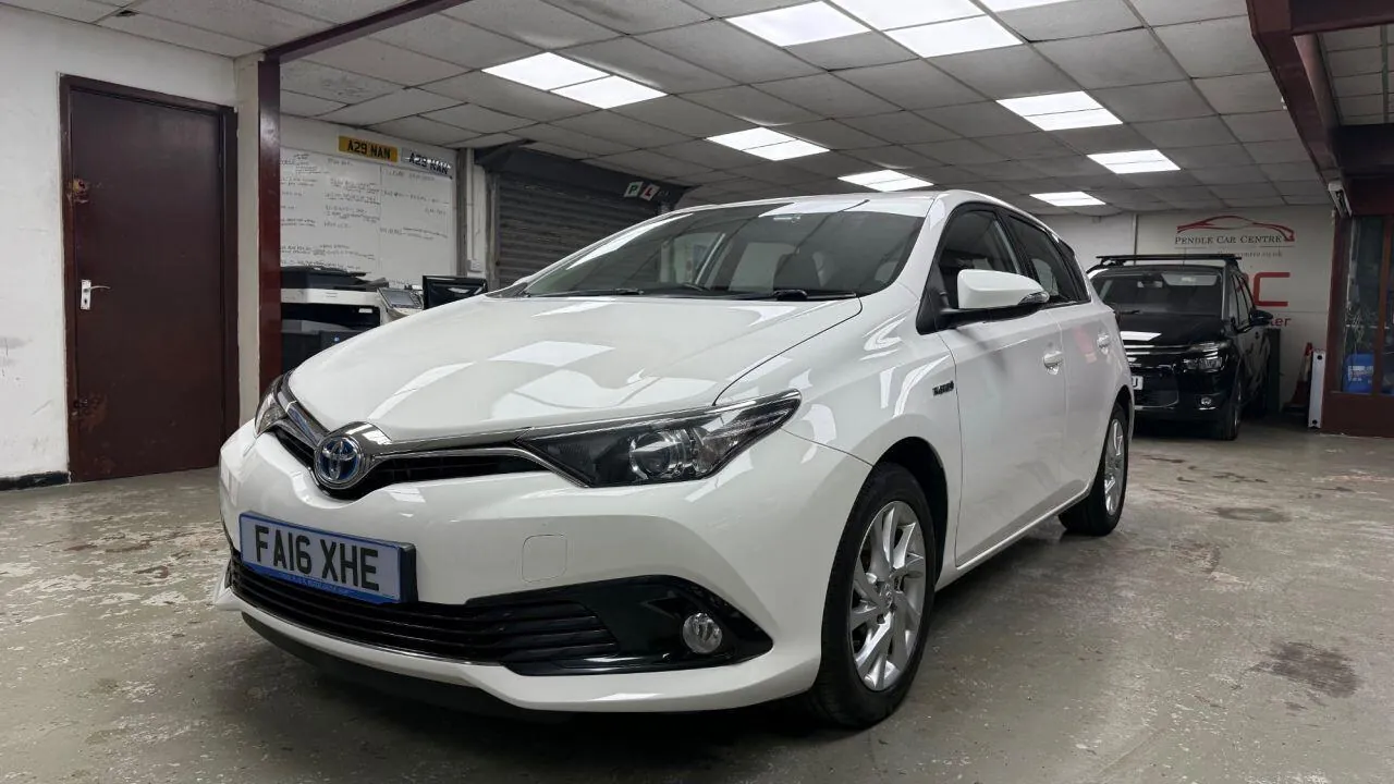 Toyota Auris 2016 photo 5