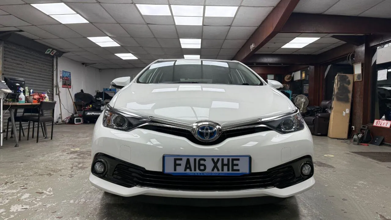 Toyota Auris 2016 photo 2