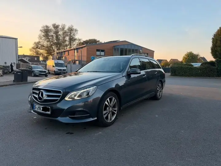 Mercedes-Benz E200 Avantgarde