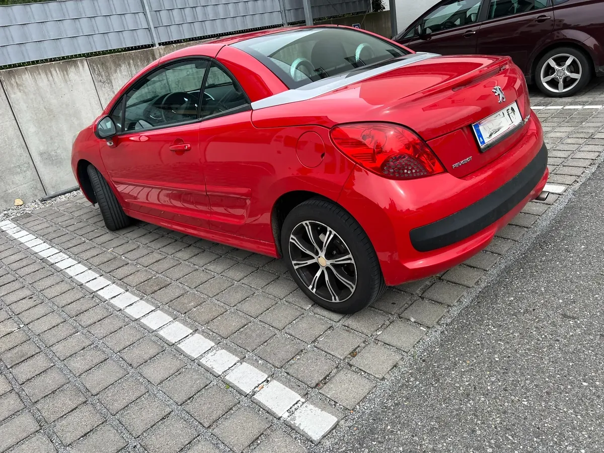 Peugeot 207 2008 photo 3