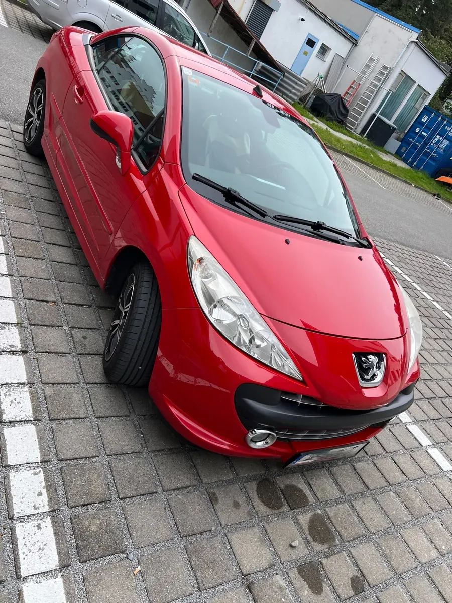Peugeot 207 2008 photo 2