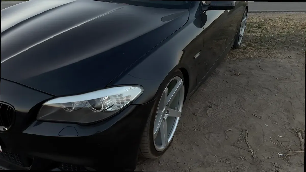 BMW 5 Series 2011 photo 3