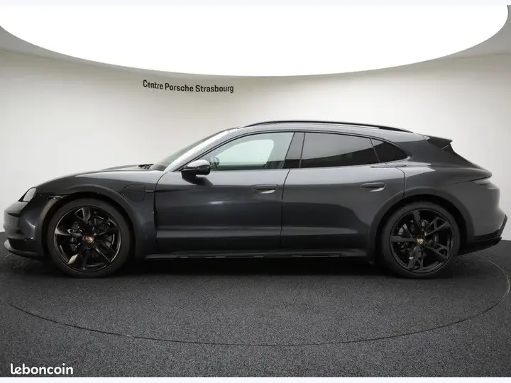 Porsche Taycan 2025 photo 2