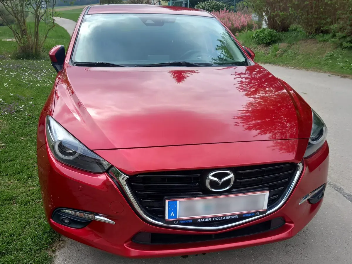 Mazda Mazda3 2018 photo 3