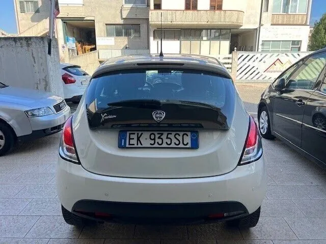 Lancia Ypsilon 2012 photo 5