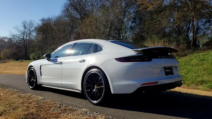 Porsche Panamera 2018 photo 4