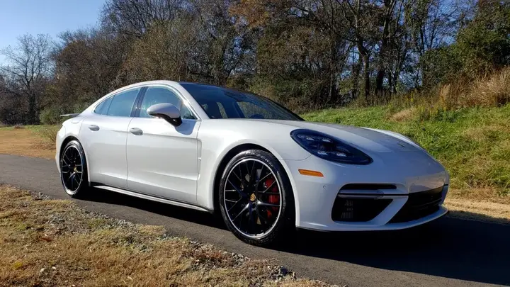 Porsche Panamera 2018 photo 3