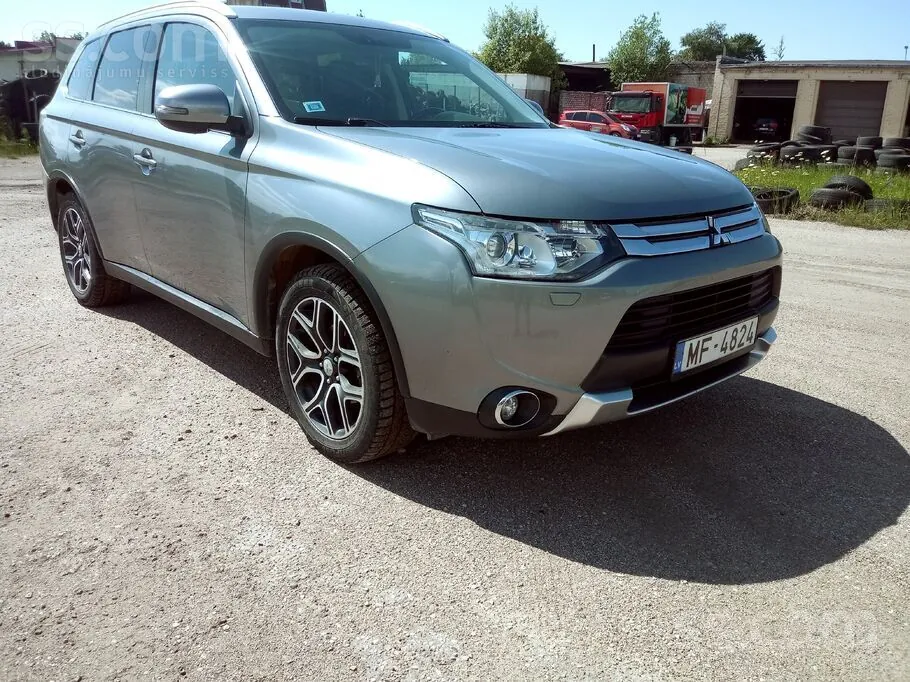Mitsubishi Outlander 2015 photo 3