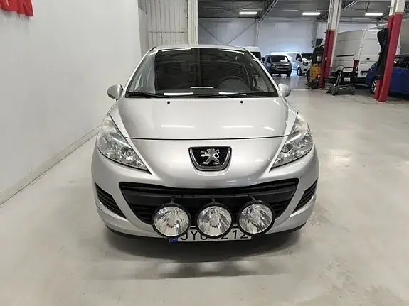 Peugeot 207 2009 photo 2
