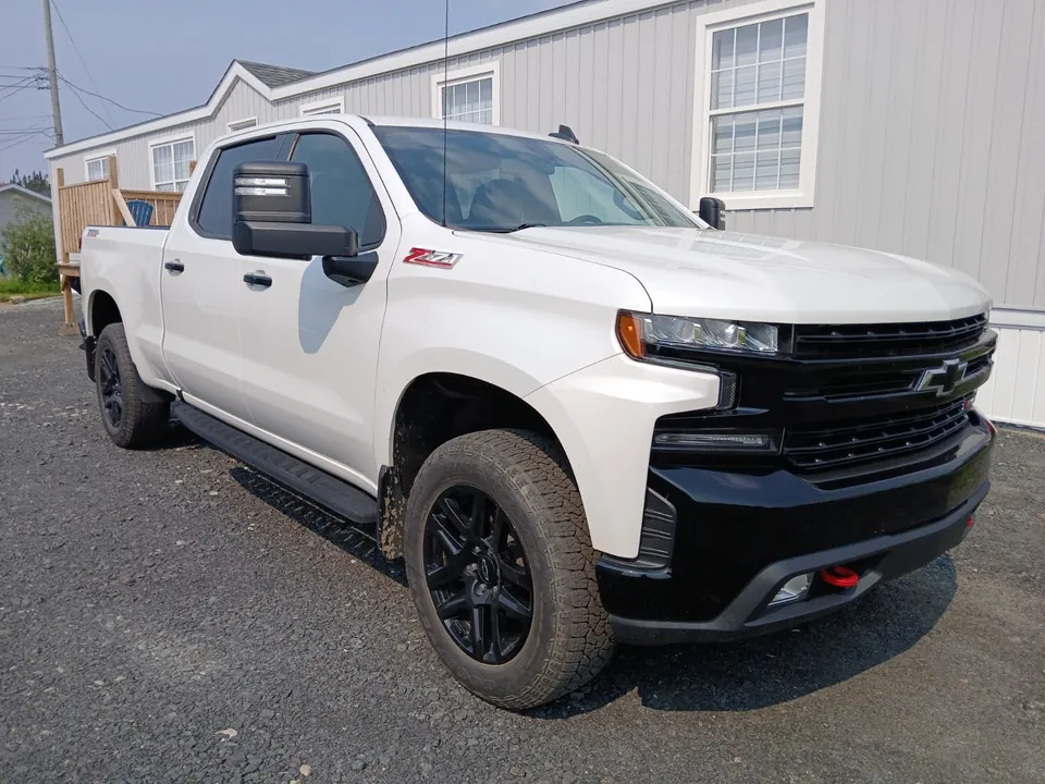 Chevrolet Silverado 1500 2022 photo 2