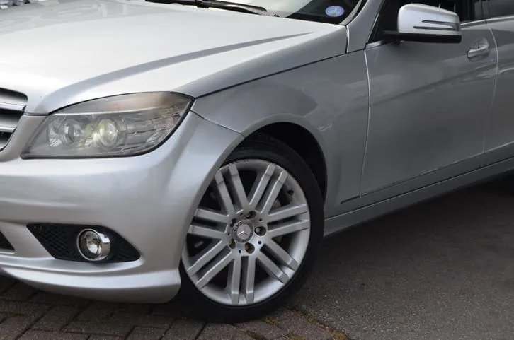 Mercedes-Benz C-Class 2009 photo 2