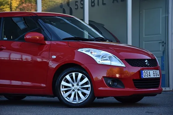Suzuki Swift 2012 photo 3
