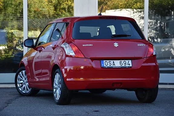 Suzuki Swift 2012 photo 5