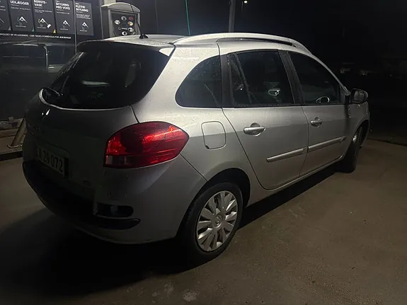 Renault Clio 2012 photo 2