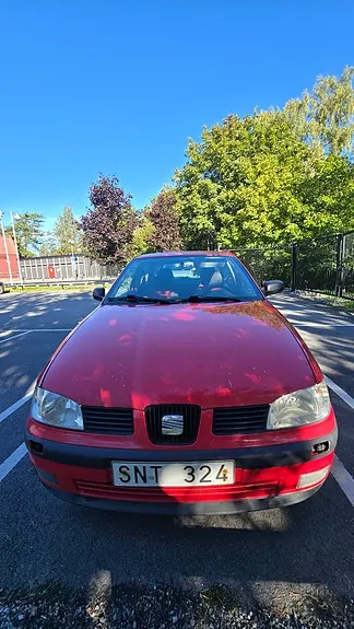Seat Ibiza 2002 photo 2