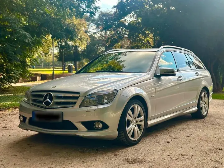 Mercedes-Benz C 320