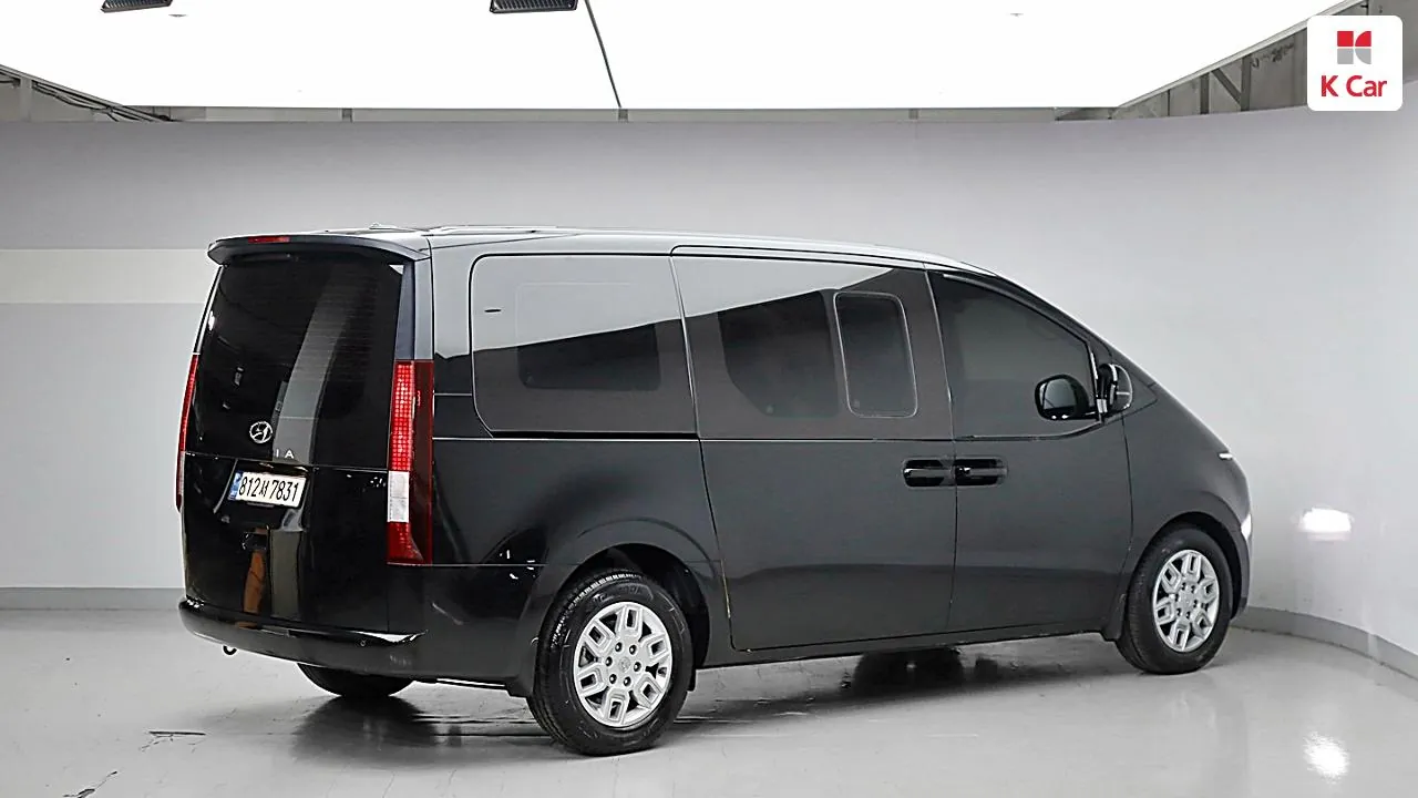Hyundai Staria 2022 photo 4