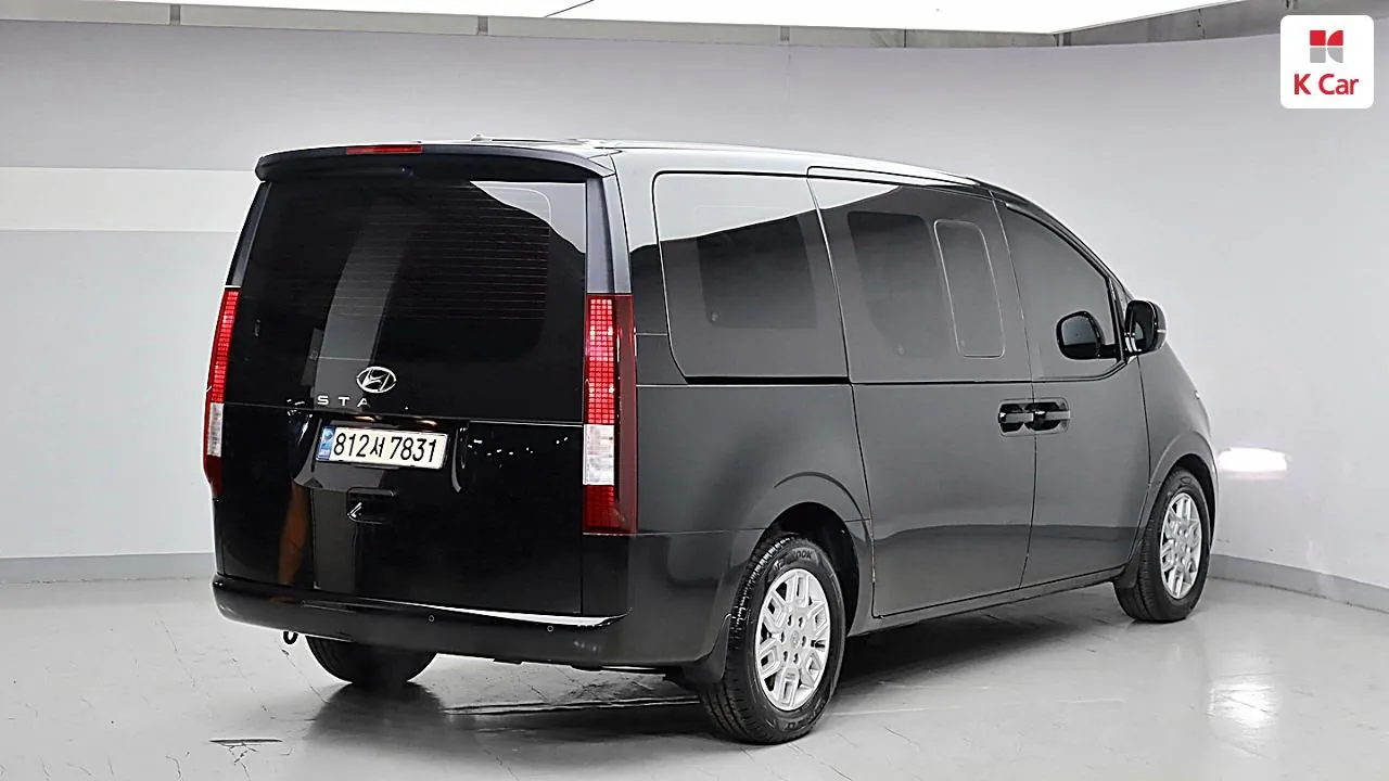 Hyundai Staria 2022 photo 3