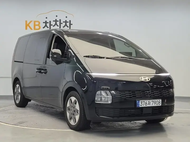 Hyundai Staria 2026 photo 4