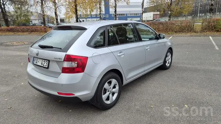 Skoda Rapid 2015 photo 3