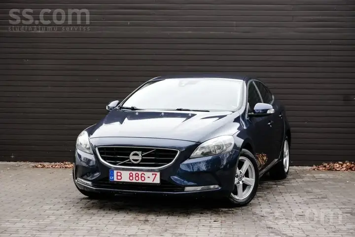 Volvo V40