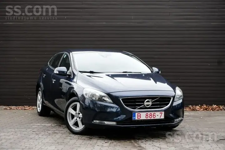 Volvo V40 2012 photo 2