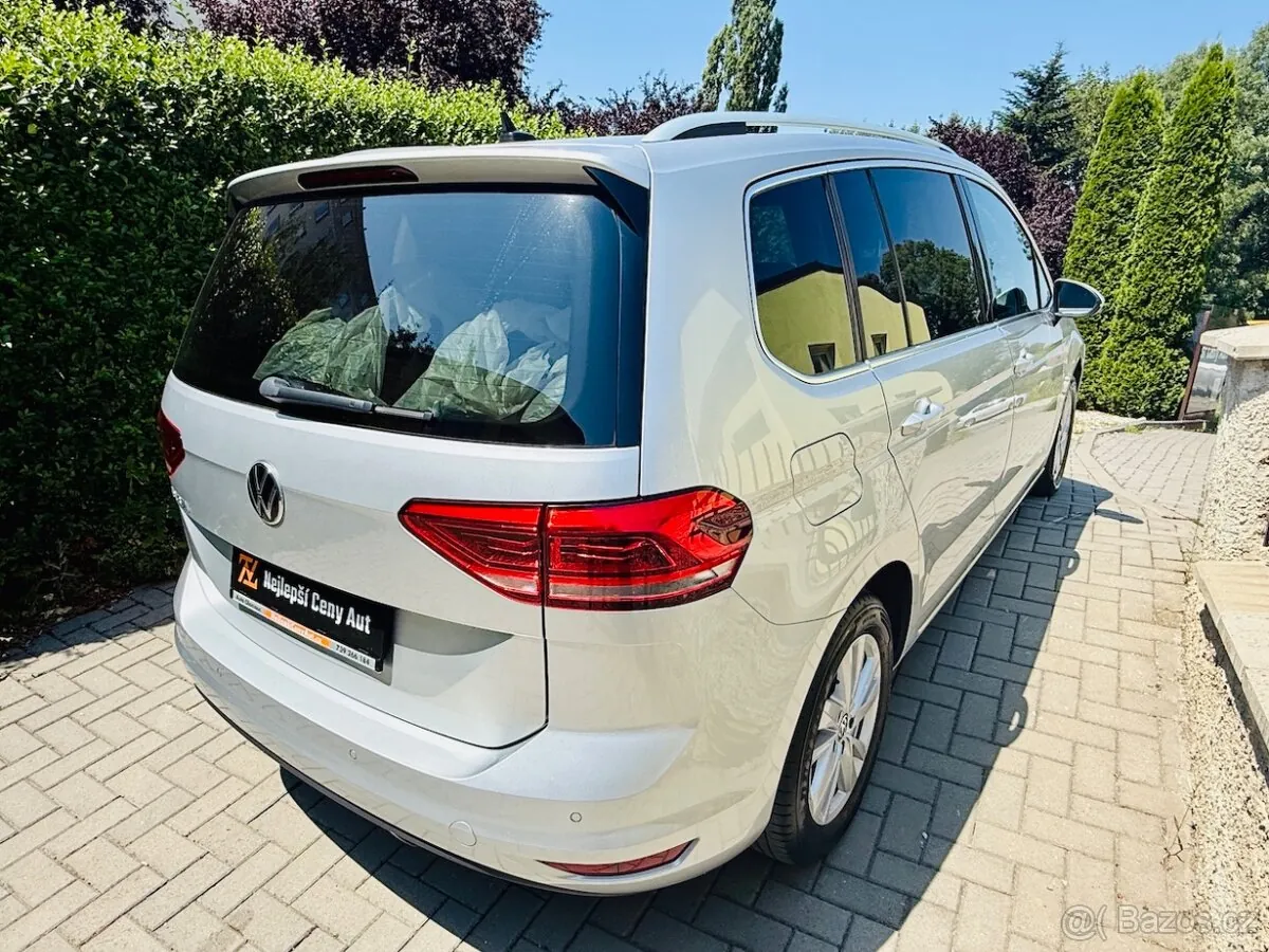 Volkswagen Touran 2021 photo 5