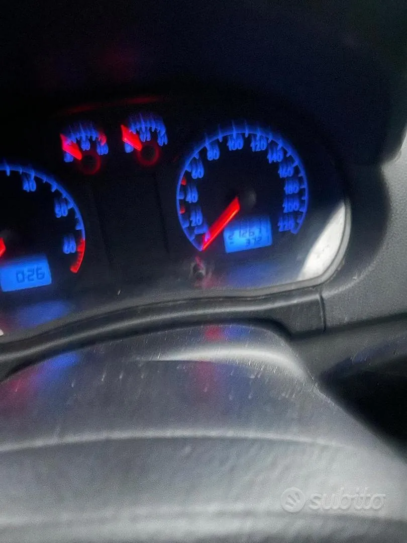 Volkswagen Polo 2003 photo 3