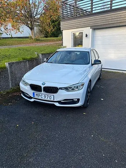 BMW 328I