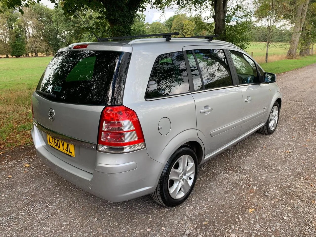 Vauxhall Zafira 2010 photo 3