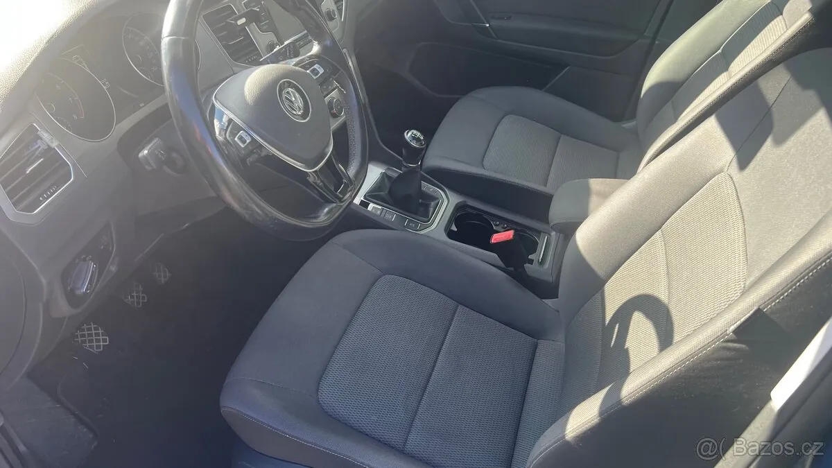Volkswagen Golf Sportsvan 2015 photo 4
