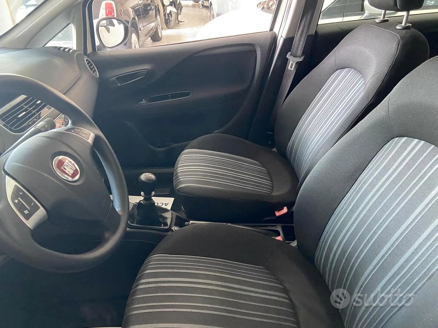 Fiat Punto Evo 2011 photo 5