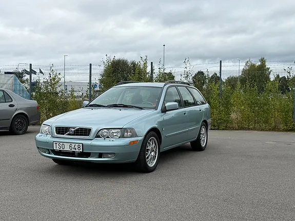 Volvo V40 2003 photo 2
