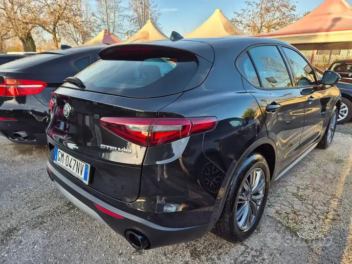 Alfa Romeo Stelvio 2023 photo 5