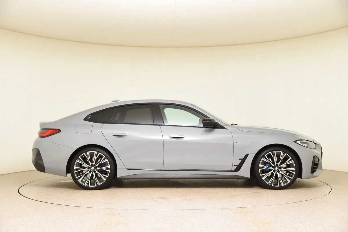BMW 4 Series 2024 photo 3