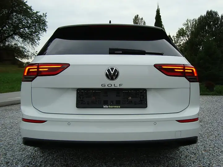 Volkswagen Golf Variant 2022 photo 2
