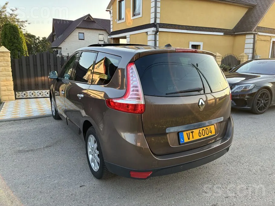 Renault Grand Scenic 2010 photo 3