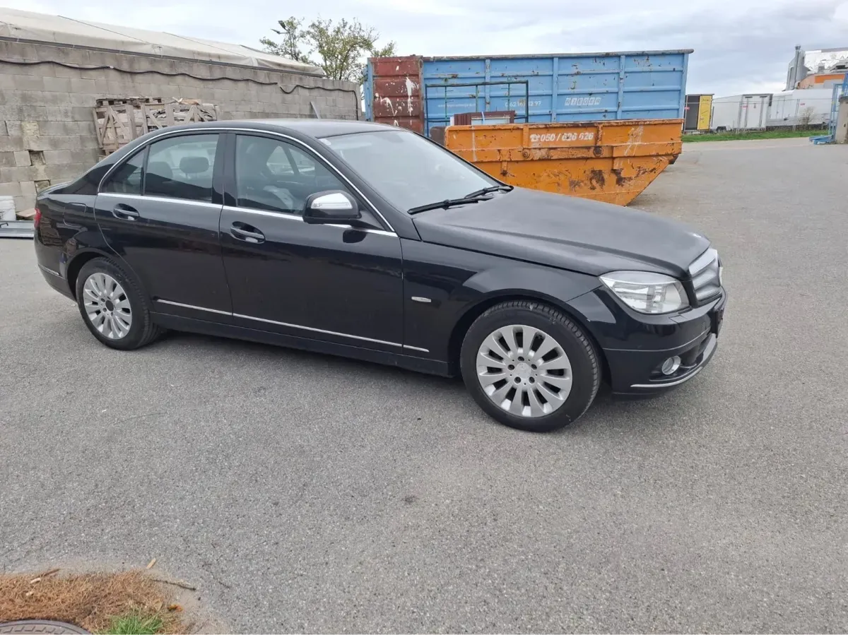 Mercedes-Benz C-Class 2008 photo 2