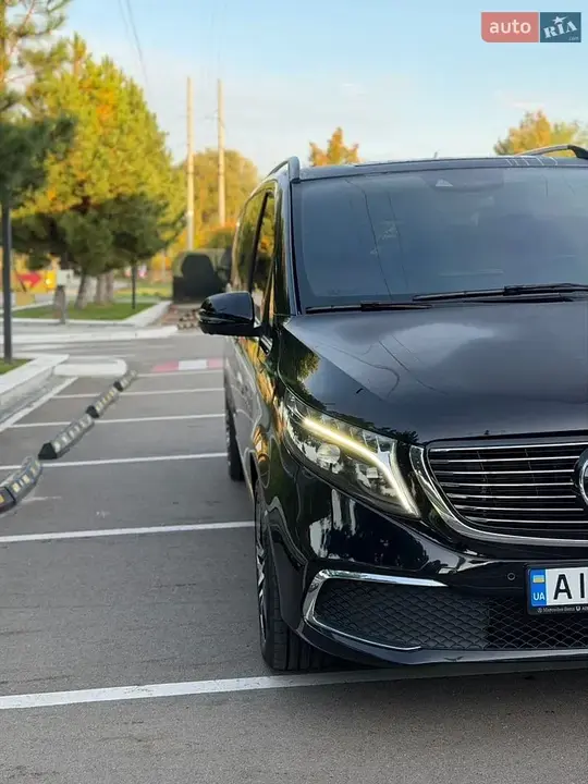Mercedes-Benz Eqv 2022 photo 3