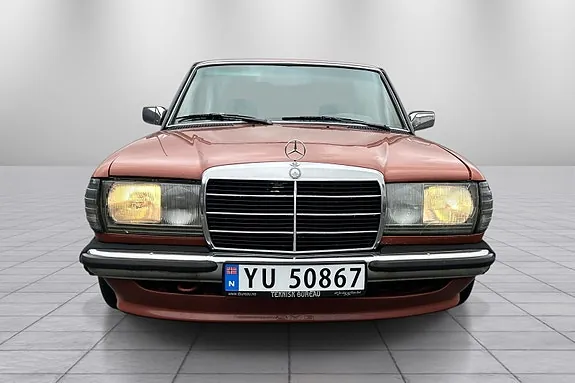 Mercedes-Benz 200 Td 1983 photo 2
